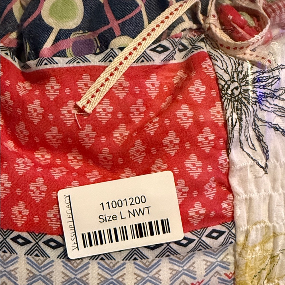 Kessley Multicolor Patterned Top - Picture 6 of 6